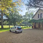 Marcart, Sur Le Sentier Du Miosson Benoit Lodge *